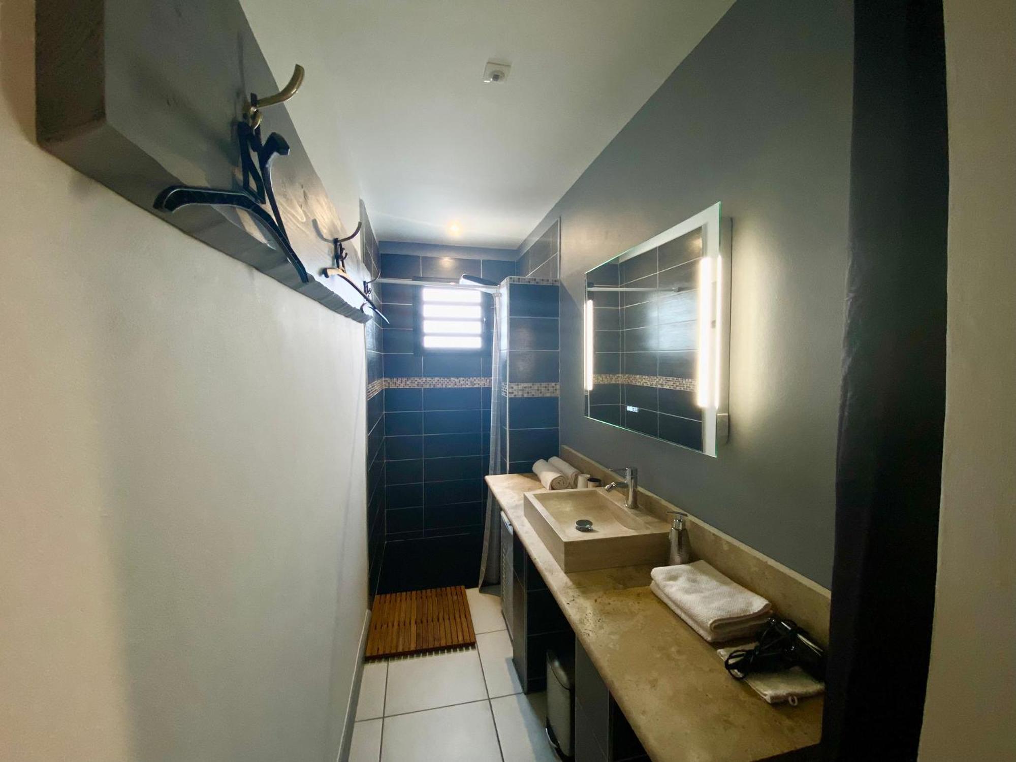 Hostal 170 Room 15 Service Appartement Le Tampon Luaran gambar