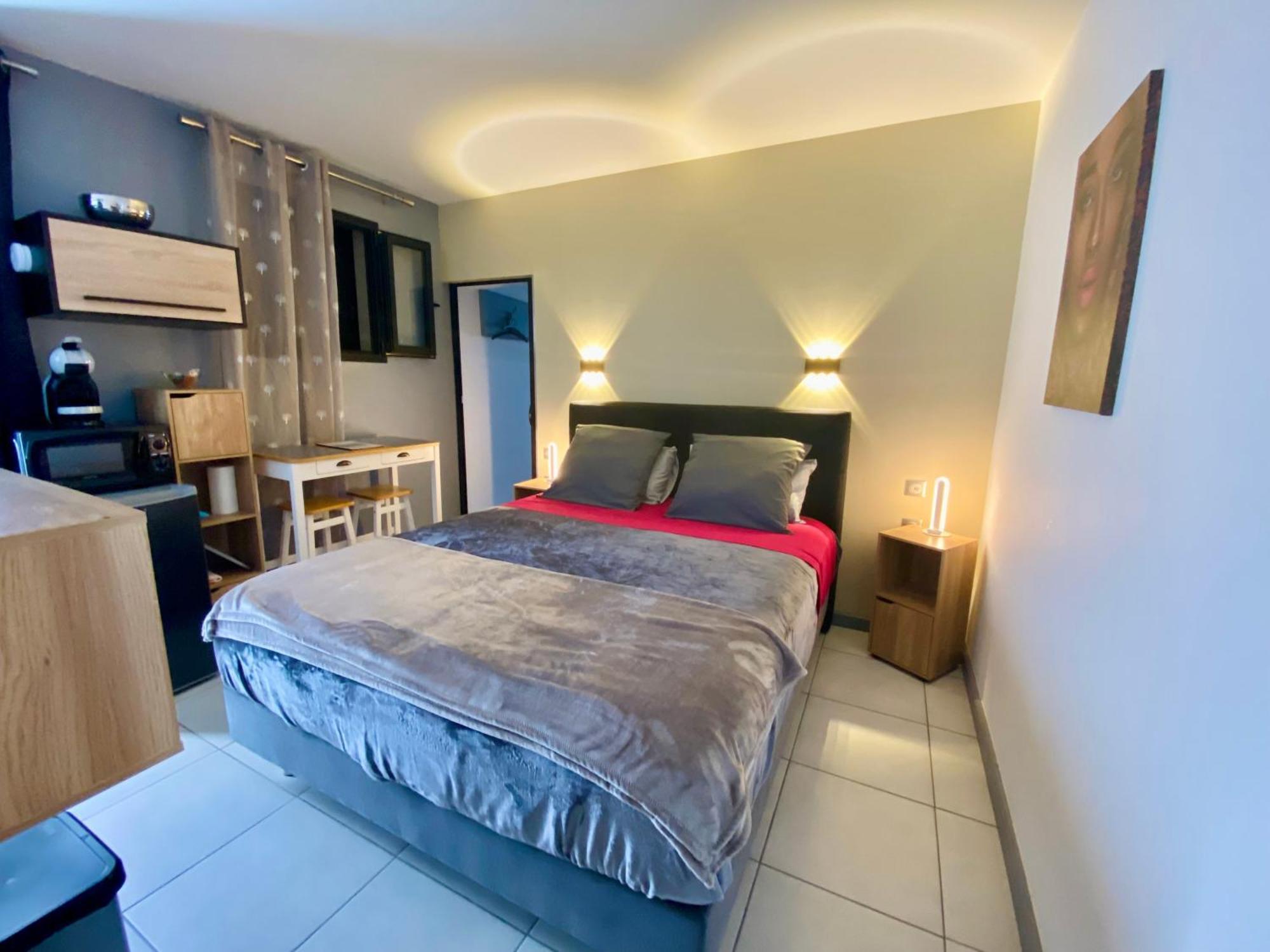 Hostal 170 Room 15 Service Appartement Le Tampon Luaran gambar
